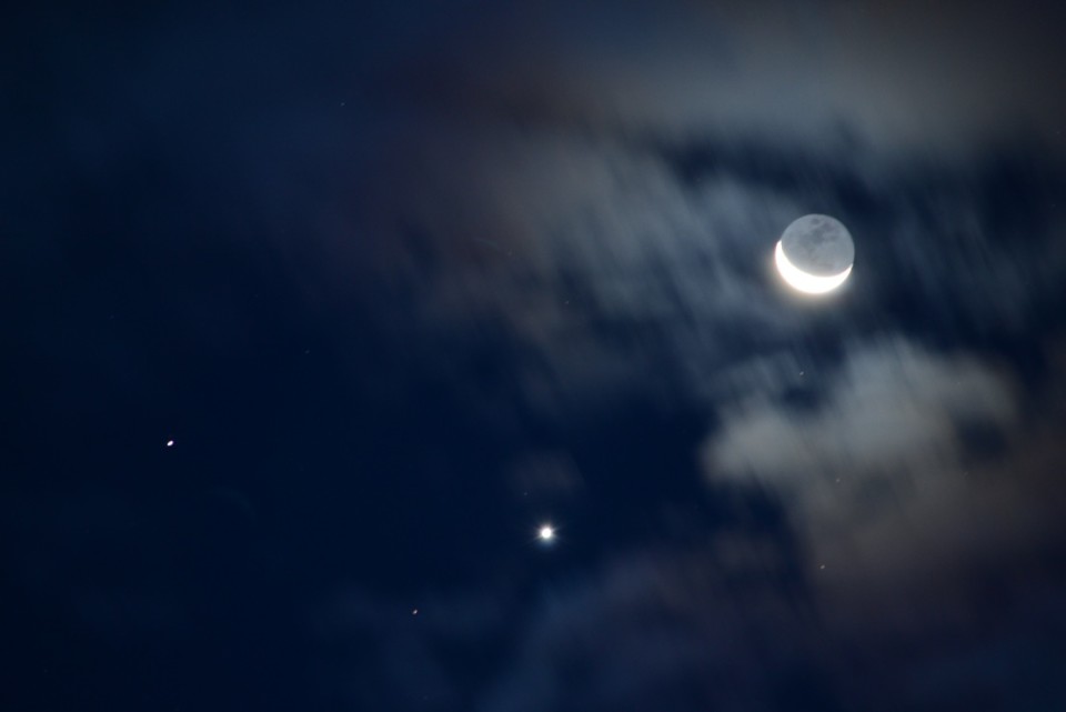 October’s Moon and Venus appearing together in the night sky ...